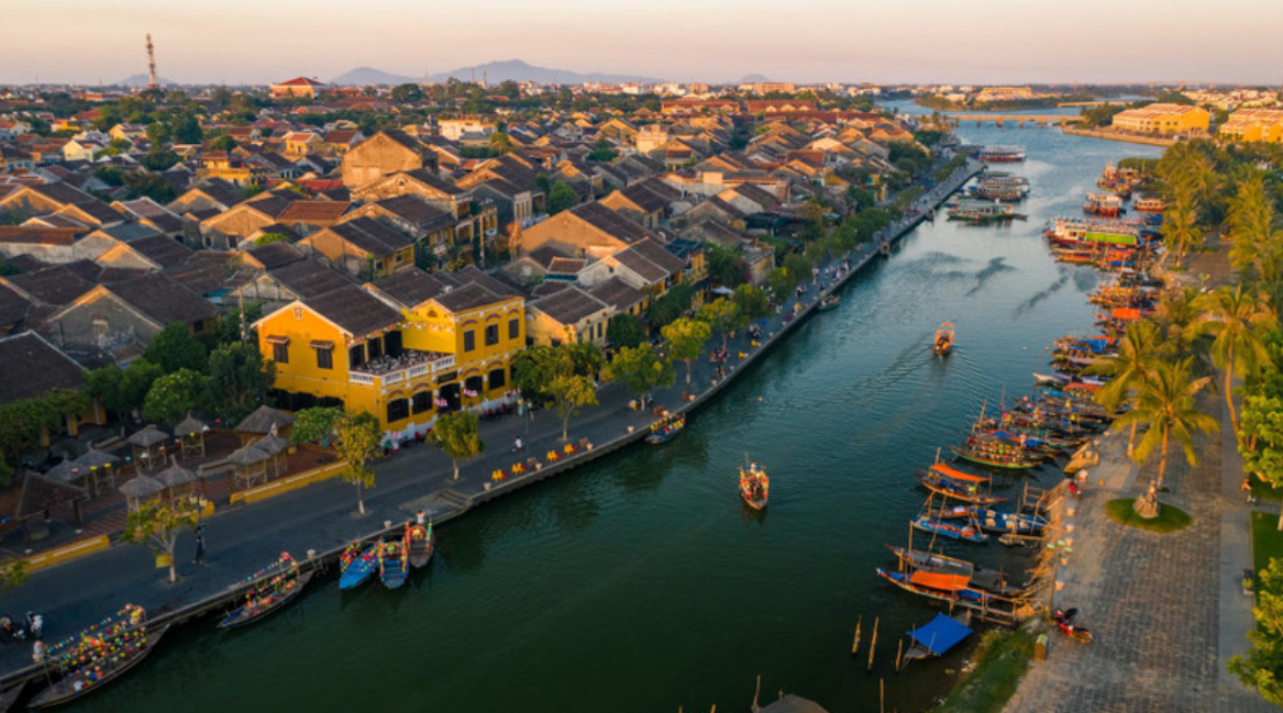 中美博弈下，聰明企業正悄悄轉向這里→越南！